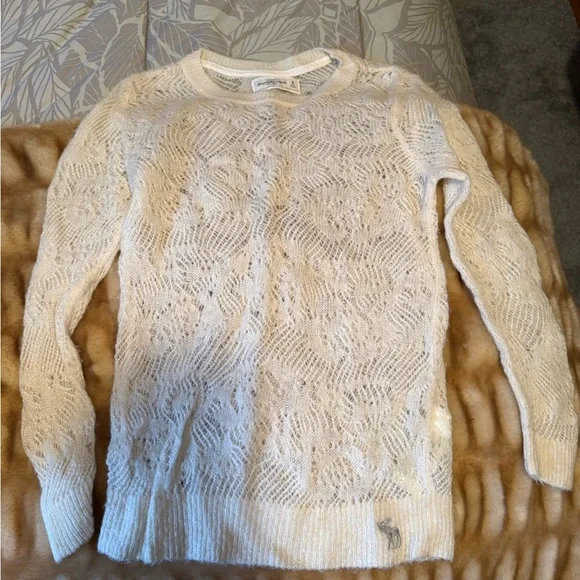 Vintage Abercrombie Cream Lace Sweater - Picture 2 of 9